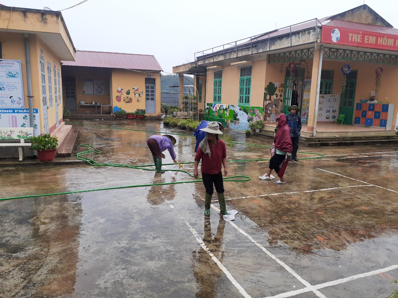 z2052233904400 79172331efec554aed951ba63a2cc6dd